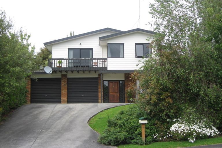 Photo of property in 18 Kenneth Hopper Place, Manly, Whangaparaoa, 0930