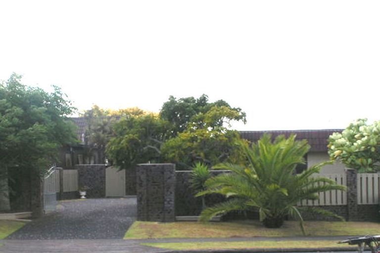 Photo of property in 81 Becroft Drive, Forrest Hill, Auckland, 0620