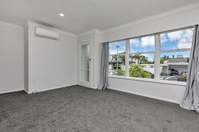Photo of property in 5/19 Lake Pupuke Drive, Takapuna, Auckland, 0622