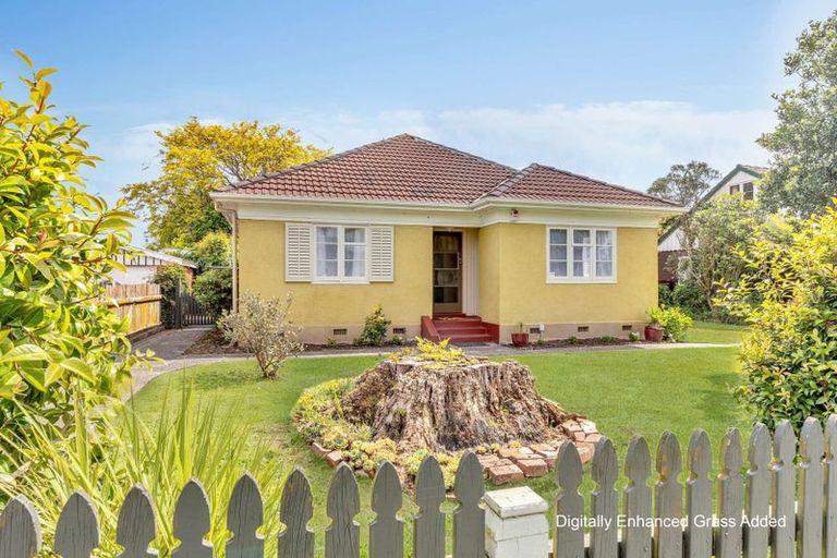 Photo of property in 174 Cook Street, West End, Palmerston North, 4410