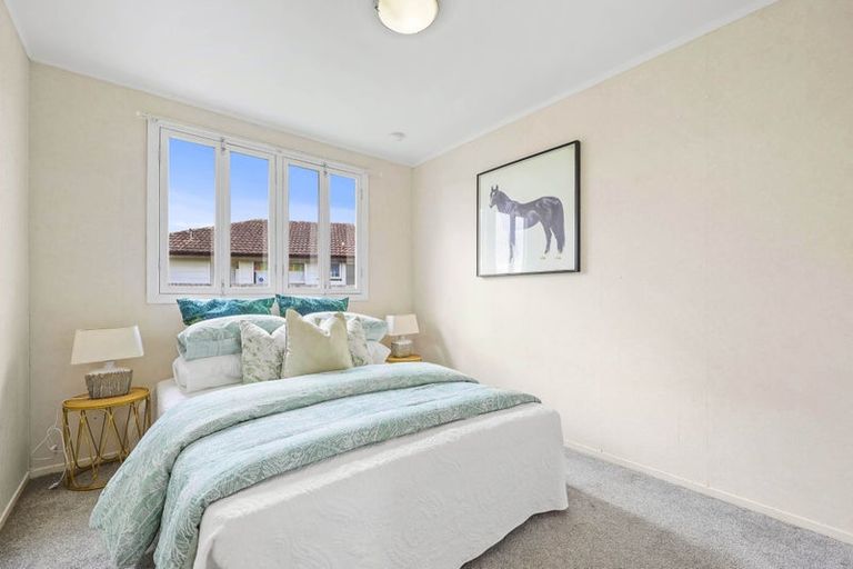 Photo of property in 9 Dianne Louise Drive, Half Moon Bay, Auckland, 2012