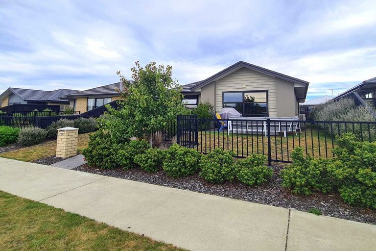 Photo of property in 16 Wallingford Crescent, Rolleston, 7615