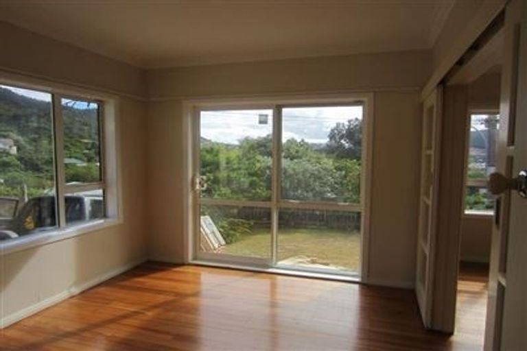 Photo of property in 16 Chester Road, Tawa, Wellington, 5028