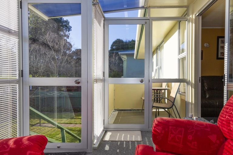 Photo of property in 15 Arthur Street, Holmes Hill, Oamaru, 9401