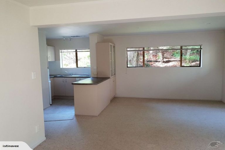 Photo of property in 17 Pluto Place, Beach Haven, Auckland, 0626