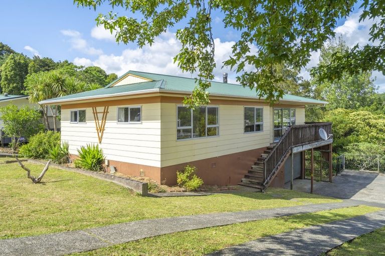 Photo of property in 27 Escalona Street, Te Kamo, Whangarei, 0112