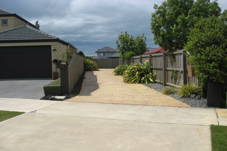 Photo of property in 3 Richard Seddon Drive, Northwood, Christchurch, 8051