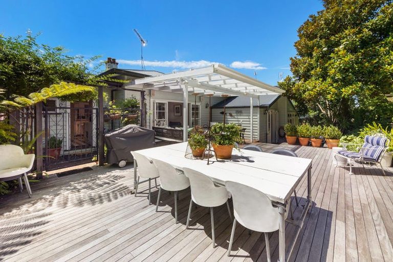 Photo of property in 33 Pencarrow Avenue, Epsom, Auckland, 1023