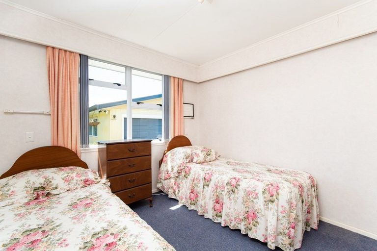 Photo of property in 11 Carl Avenue, Havelock North, 4130