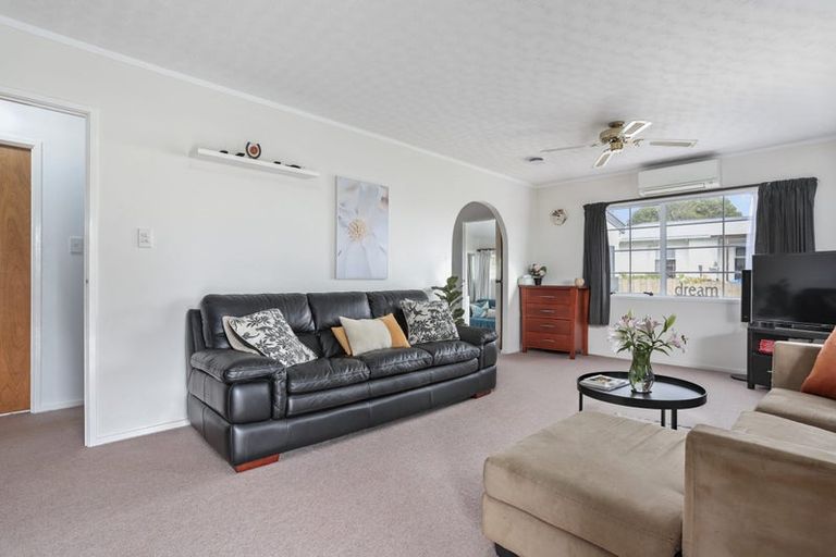 Photo of property in 2/56 James Laurie Street, Henderson, Auckland, 0612