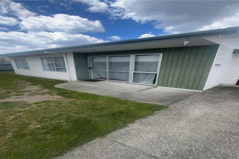 Photo of property in 2/5 Monmouth Place, Tamatea, Napier, 4112