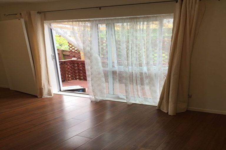 Photo of property in 27 Tonkin Drive, Sunnynook, Auckland, 0620