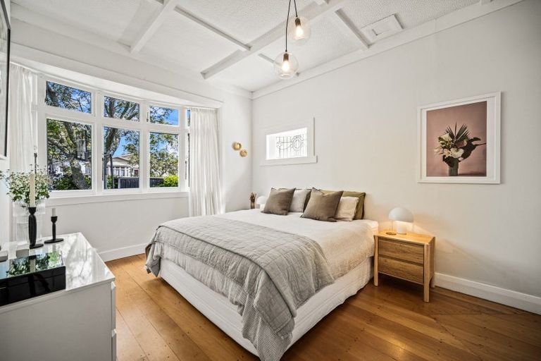 Photo of property in 35 Formby Avenue, Point Chevalier, Auckland, 1022