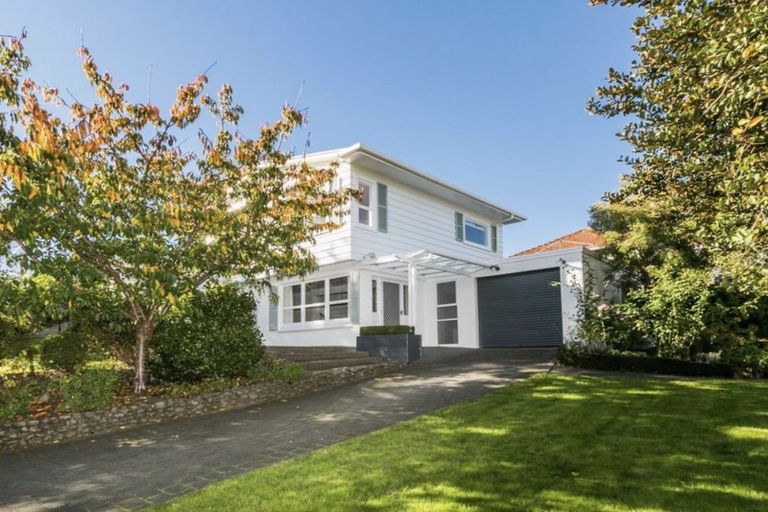 Photo of property in 3 Muritai Crescent, Havelock North, 4130