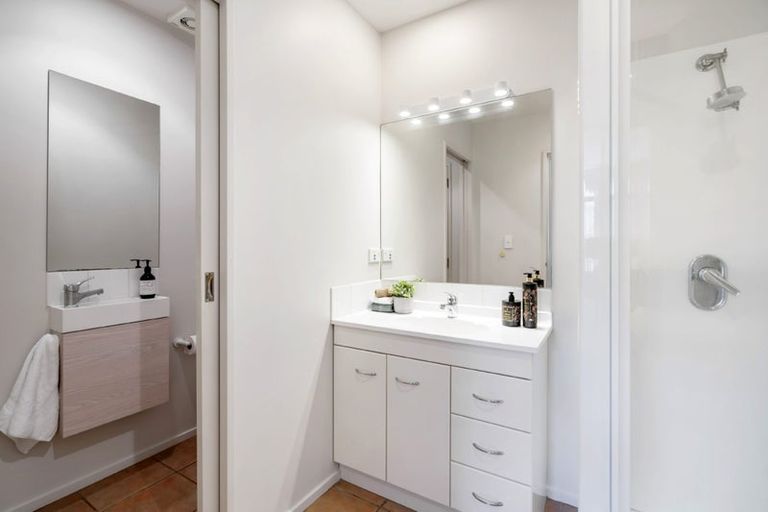 Photo of property in 3/262 Onewa Road, Birkenhead, Auckland, 0626