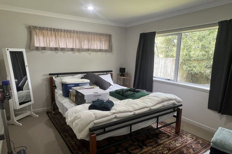 Photo of property in 111a Triangle Road, Massey, Auckland, 0614