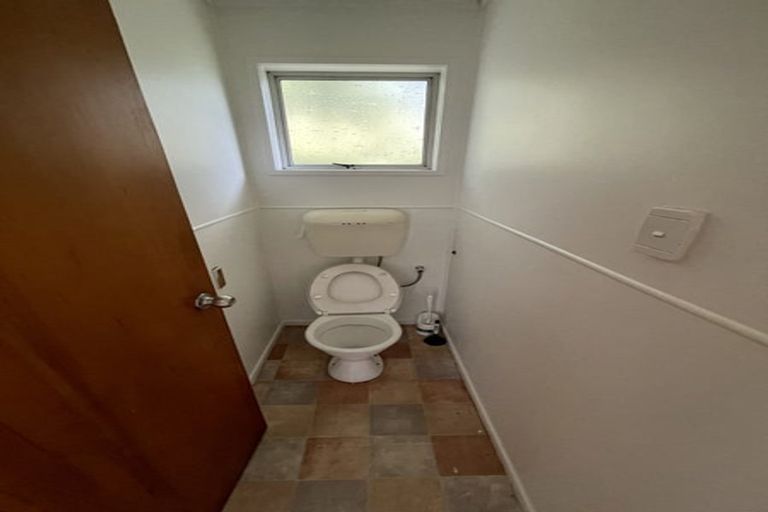 Photo of property in 1 Hewlett Road, Massey, Auckland, 0614