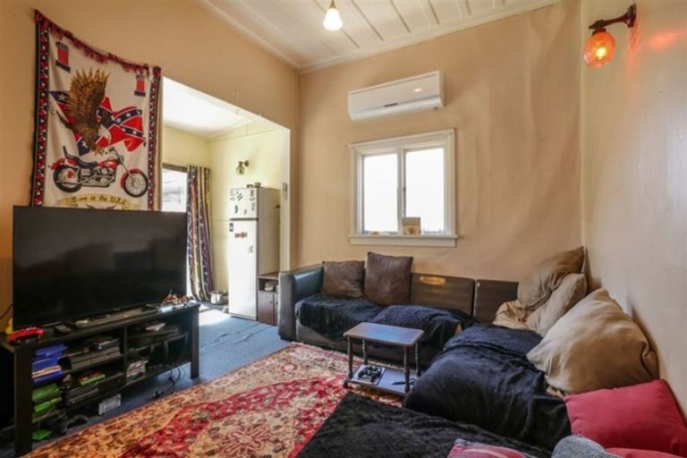 Photo of property in 15 Loyalty Street, Forbury, Dunedin, 9012