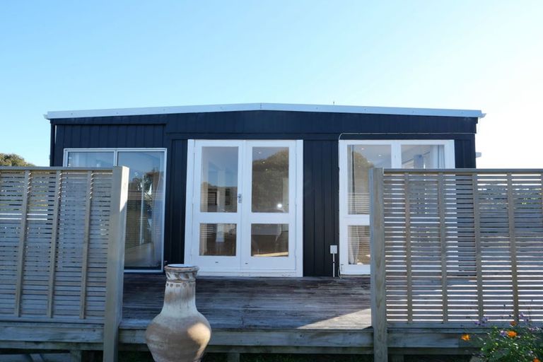 Photo of property in 29 Titoki Road, Waikanae Beach, Waikanae, 5036