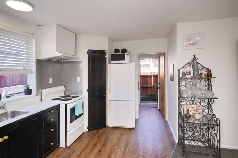 Photo of property in 2/29 Barrie Street, Addington, Christchurch, 8024