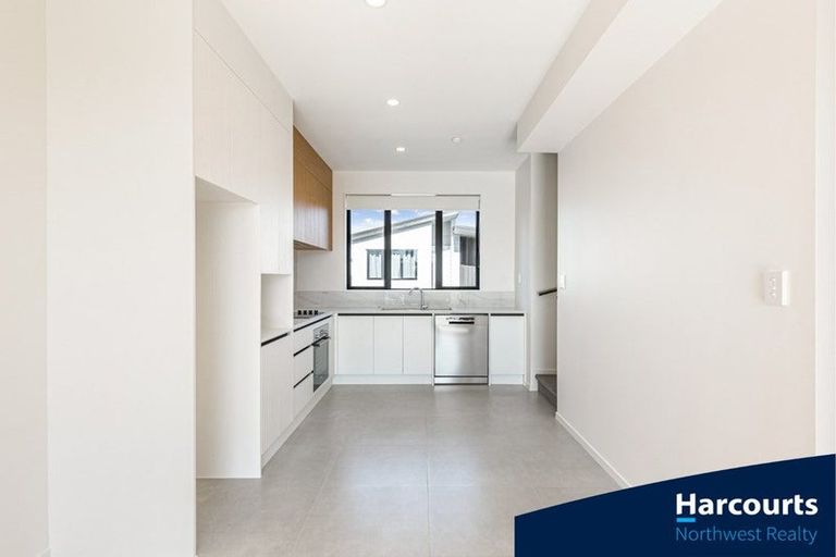 Photo of property in 15/28 Lavelle Road, Henderson, Auckland, 0612
