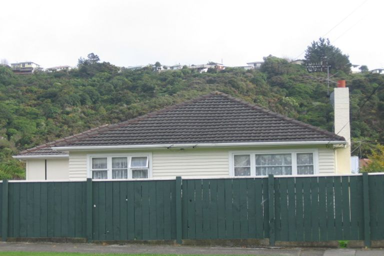 Photo of property in 86 Stokes Valley Road, Stokes Valley, Lower Hutt, 5019