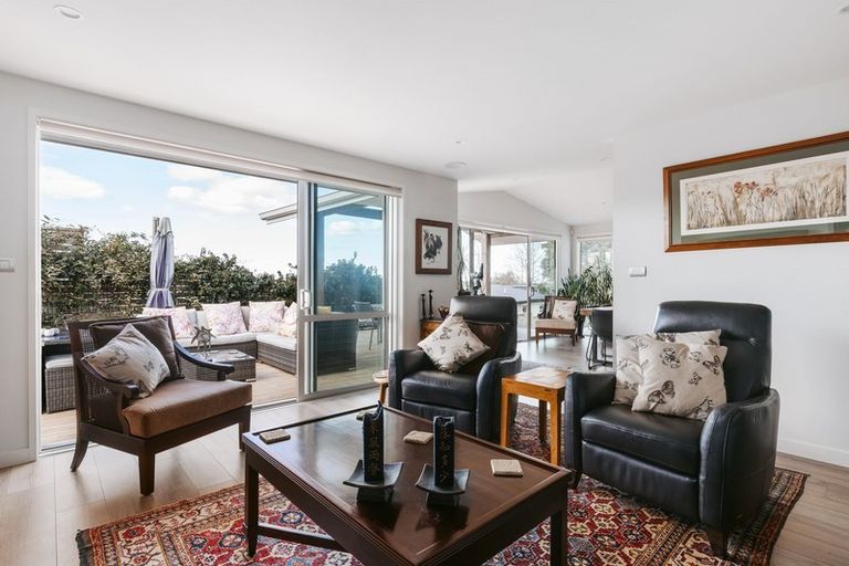 Photo of property in 61 Margaret Drive, Omokoroa, 3114