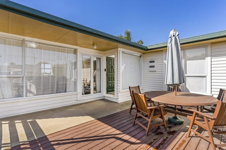 Photo of property in 30 Gardner Avenue, New Lynn, Auckland, 0600