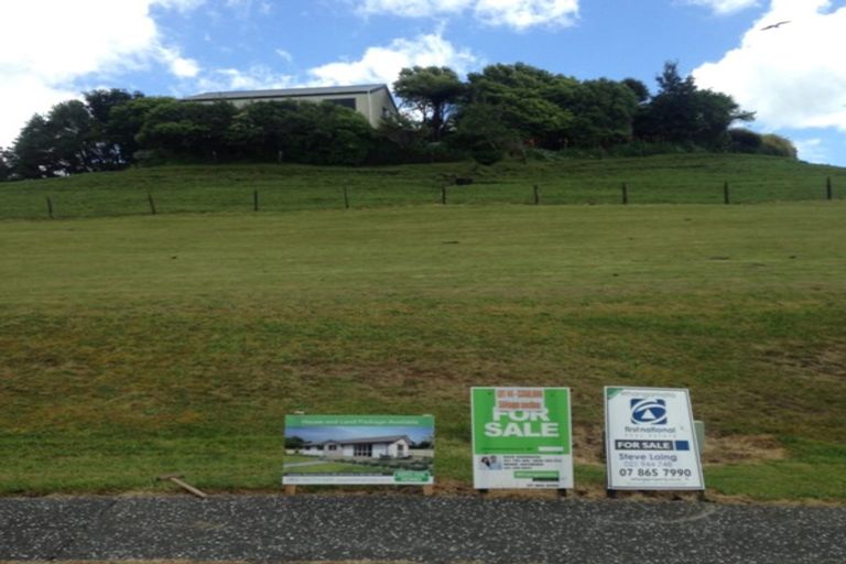 Photo of property in 8 Ross Place, Whiritoa, Whangamata, 3691