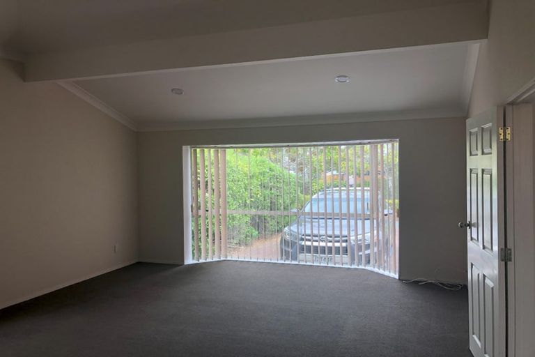 Photo of property in 23 Simon Owen Place, Golflands, Auckland, 2013