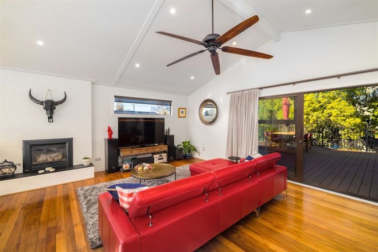 Photo of property in 237 Fifield Terrace, Opawa, Christchurch, 8023