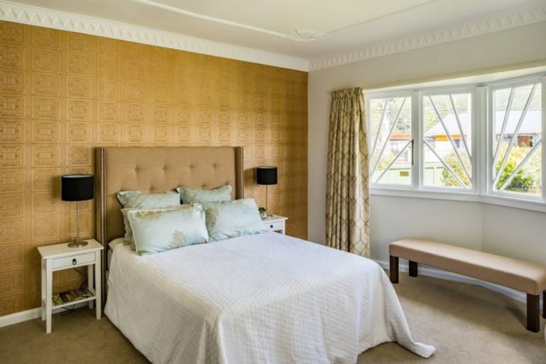 Photo of property in 6 Fairfield Avenue, Fairfield, Lower Hutt, 5011