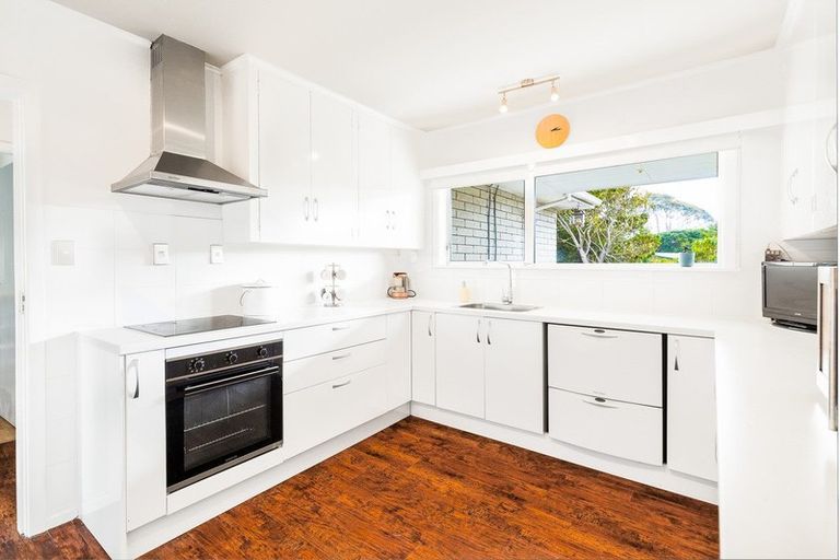 Photo of property in 48 Moana Road, Paraparaumu, 5032