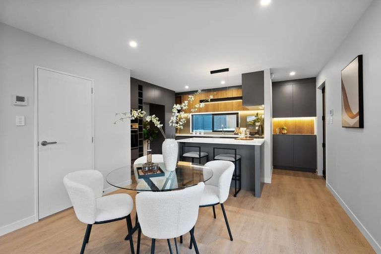 Photo of property in 2/32 Beulah Avenue, Rothesay Bay, Auckland, 0630