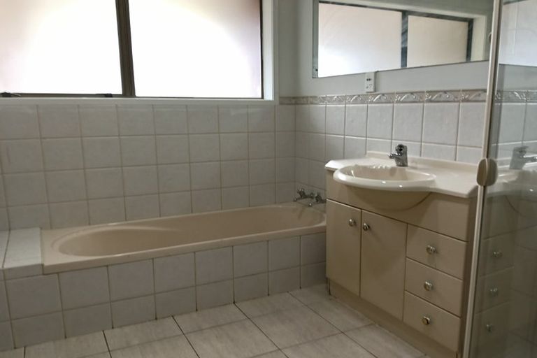 Photo of property in 28 Blackbridge Road, Dairy Flat, Albany, 0794