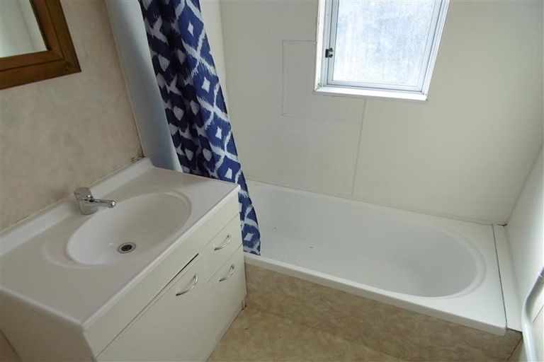 Photo of property in 43 Lyn Street, Lynmouth, New Plymouth, 4310