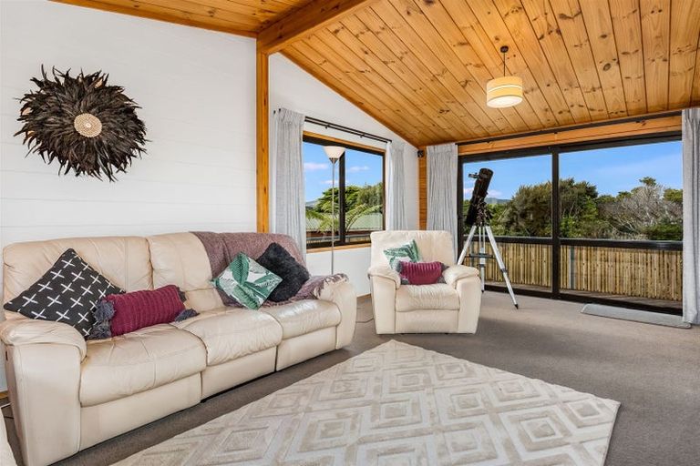 Photo of property in 29 James Cook Drive, Whitby, Porirua, 5024