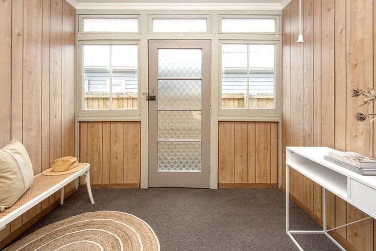 Photo of property in 398 Keyes Road, New Brighton, Christchurch, 8083