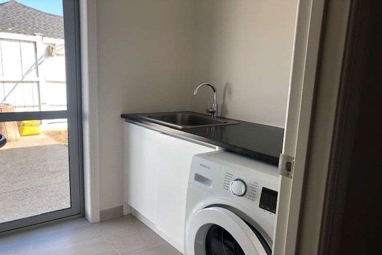 Photo of property in 3 Troys Link, Karaka, Papakura, 2113