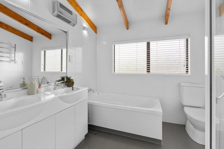 Photo of property in 79 Kinmont Crescent, Kinmont Park, Mosgiel, 9024