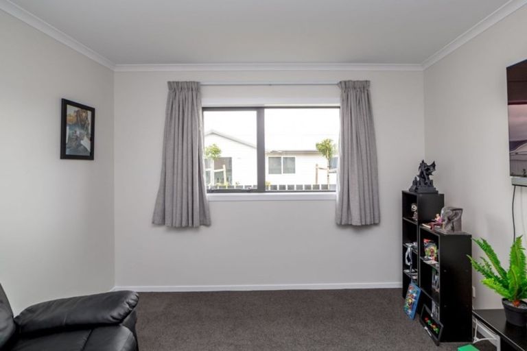 Photo of property in 3 Mckerrow Place, Featherston, 5710