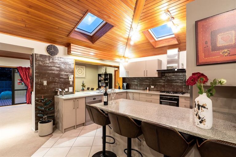 Photo of property in 19 Kitewao Street, Northcote, Auckland, 0627