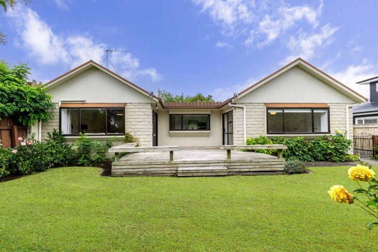 Photo of property in 1/125 Te Mata Road, Havelock North, 4130