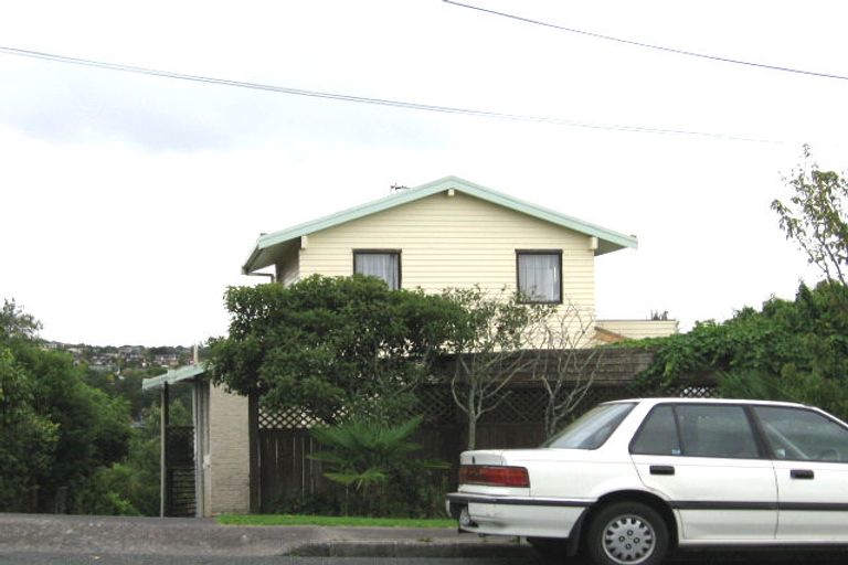 Photo of property in 1/133 Ocean View Road, Hillcrest, Auckland, 0627
