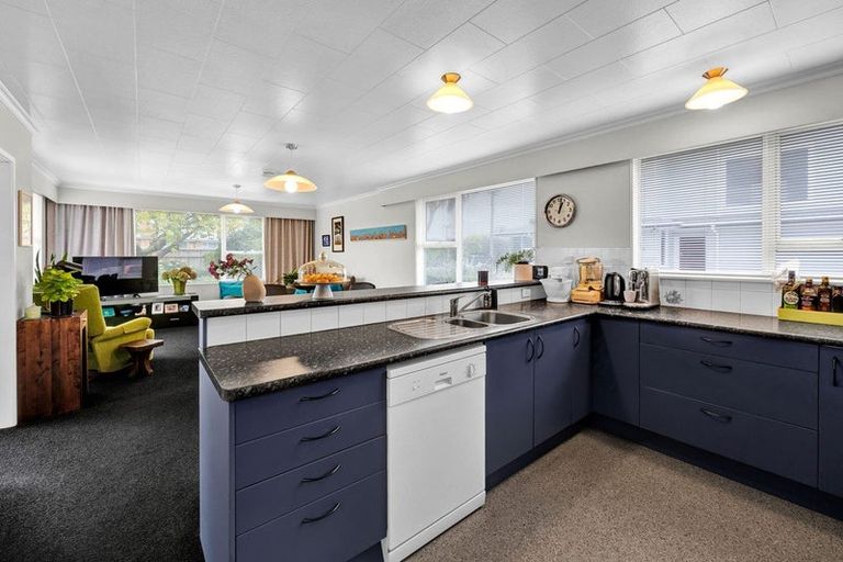 Photo of property in 15 Davidson Street, Hawera, 4610