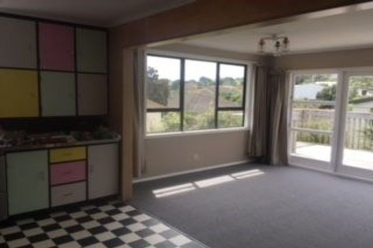 Photo of property in 3 Chaffey Crescent, Titahi Bay, Porirua, 5022