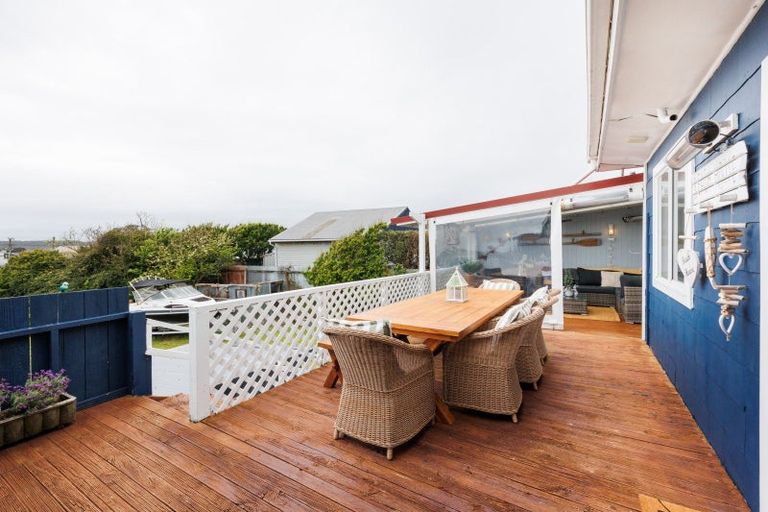 Photo of property in 7 Chaffey Street, Foxton Beach, Foxton, 4815