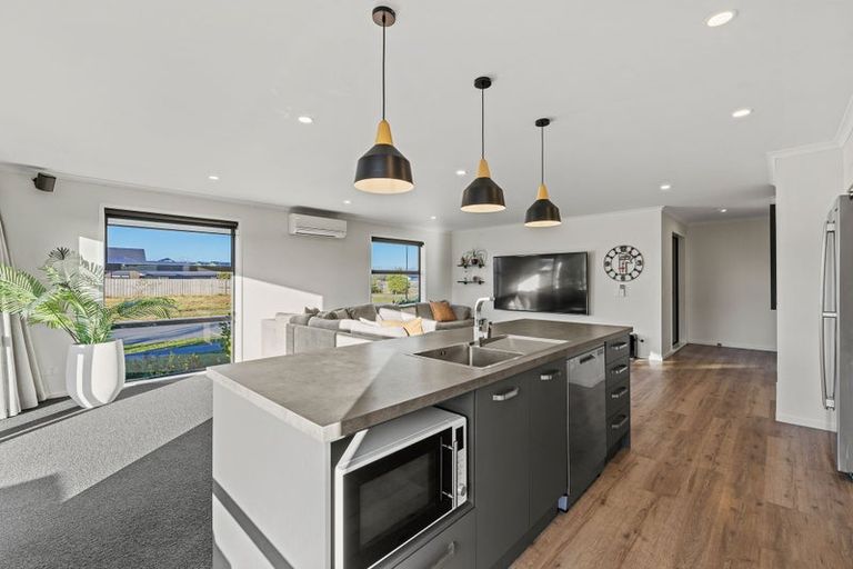 Photo of property in 58 Avanda Avenue, Rolleston, 7615