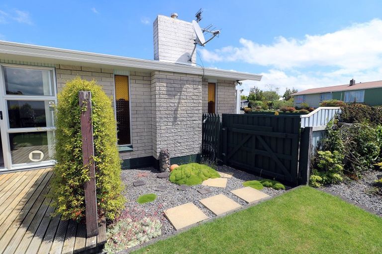 Photo of property in 26 Oberon Street, Stratford, 4332