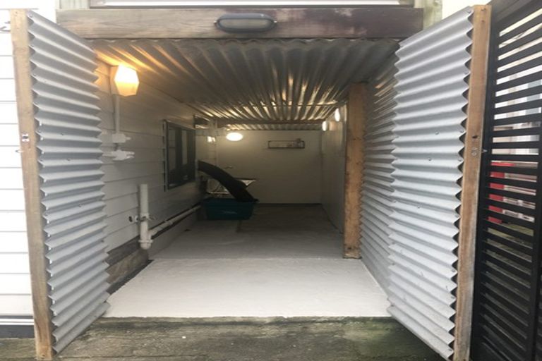 Photo of property in 4 Myrtle Crescent, Mount Cook, Wellington, 6021